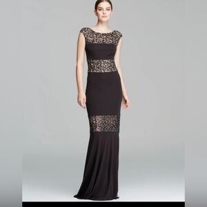 David Meister Black sequin Illusion Inset
Jersey Elegant Gown Dress
Size 6